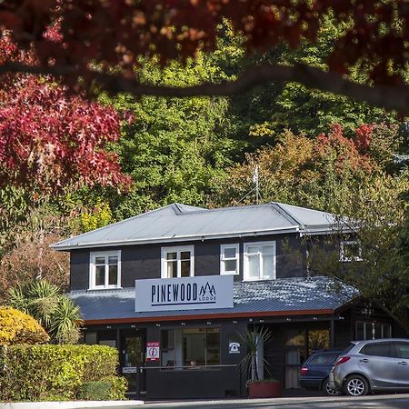 Pinewood Queenstown Exterior foto